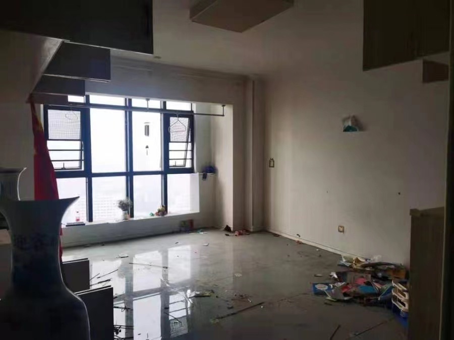 天鴻天府（天鴻小區(qū)）法拍房4棟3402號(hào)