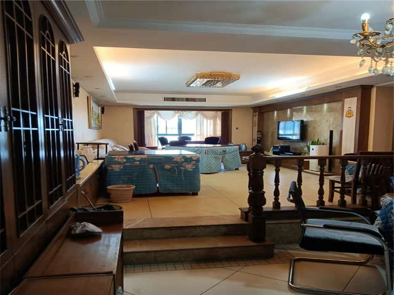 東方新城（東璽門）法拍房L1、L3棟1015號