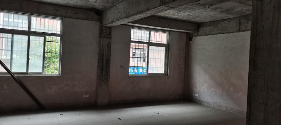 湖南金鷹機(jī)電大市場法拍房六區(qū)十棟203、303、403號