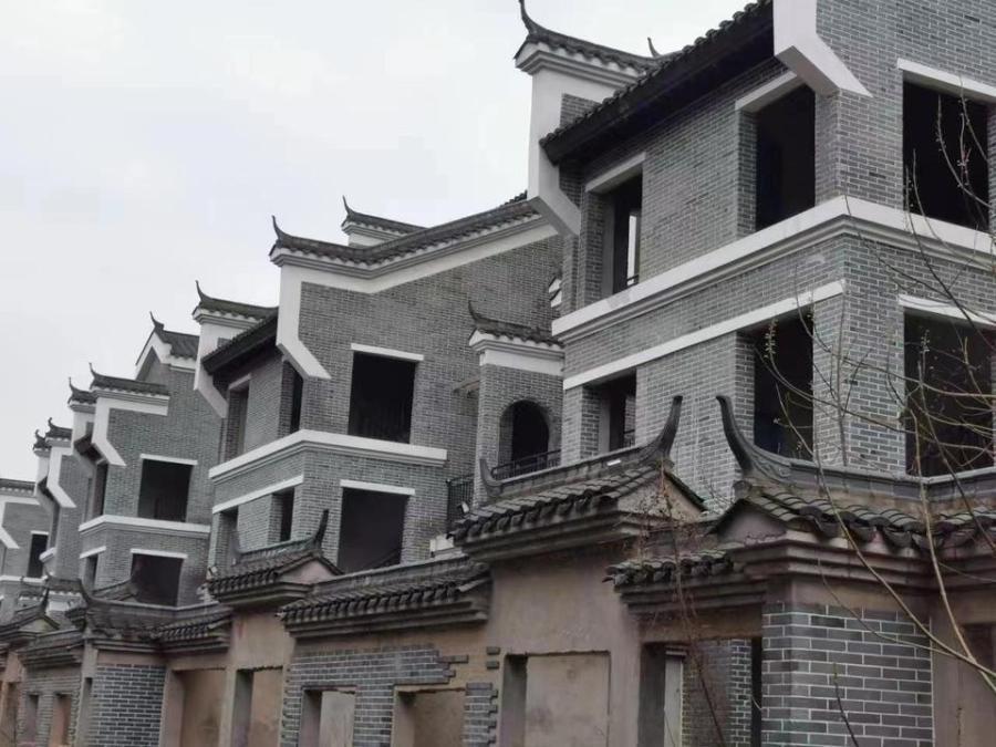 新華聯(lián)銅官窯古鎮(zhèn)(新華聯(lián)銅官窯文化旅游園)法拍房B01-02-03#棟101、201、301房（別墅）