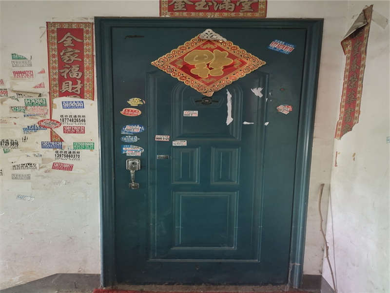 榔梨鎮(zhèn)集鎮(zhèn)中心商城法拍房01棟01幢414、514室