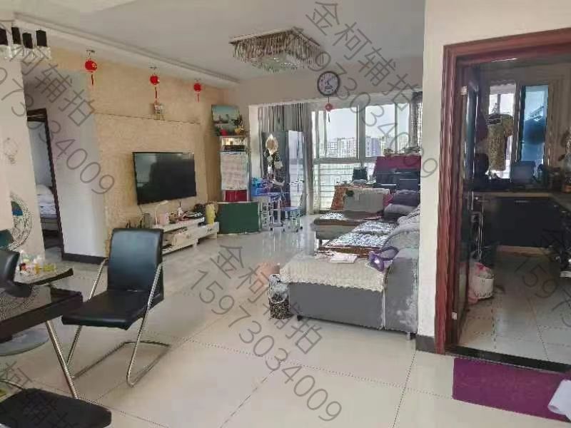 紅區(qū)抽屜公寓法拍房A、B棟2404房