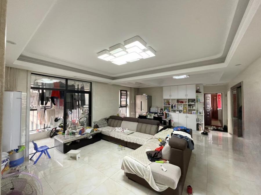 金澤園小區(qū)法拍房二期2、3棟608室