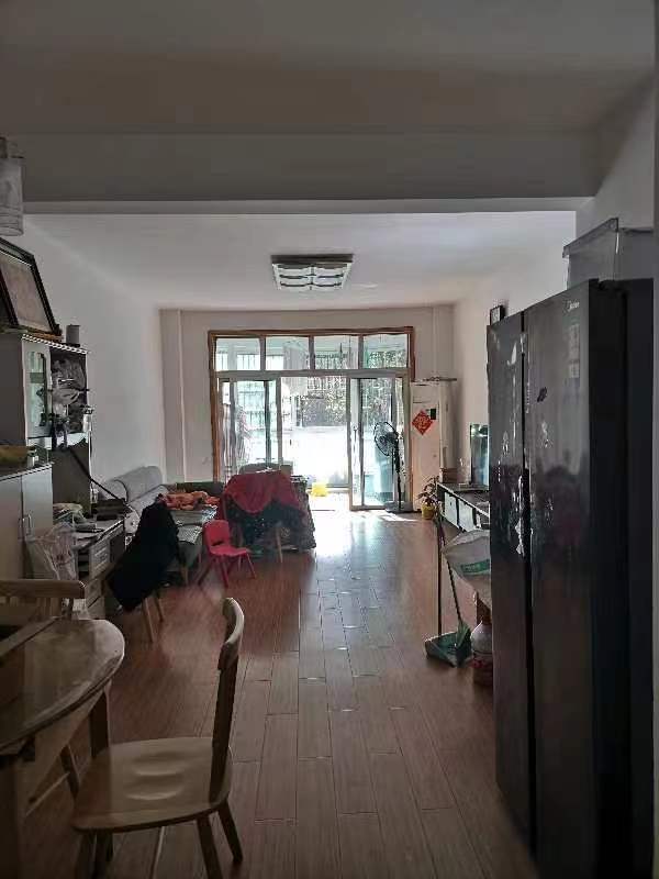 星城國(guó)際法拍房紫薇苑3棟303室及家具家電