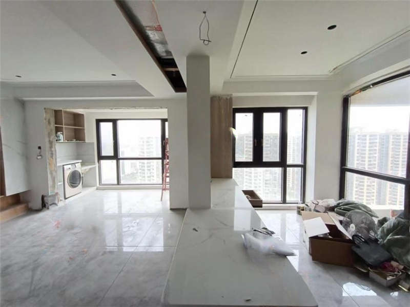 中南國(guó)際眼鏡城（中偉商業(yè)中心）法拍房3、4、5棟2301室及其室內(nèi)物品