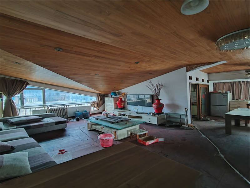 泰時(shí)三湘金地法拍房2棟606號(hào)