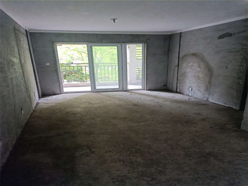 綠地新都會佳苑法拍房5棟205