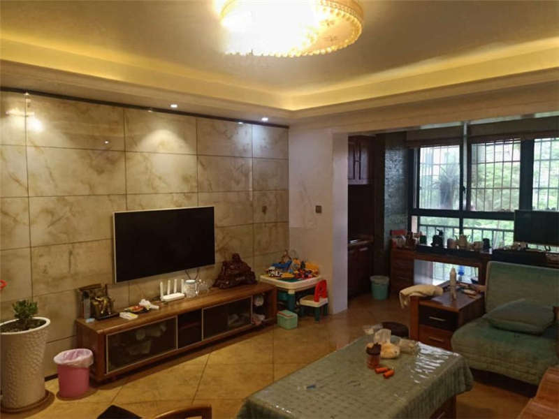 三一街區(qū)法拍房三期A區(qū)19、20棟402室