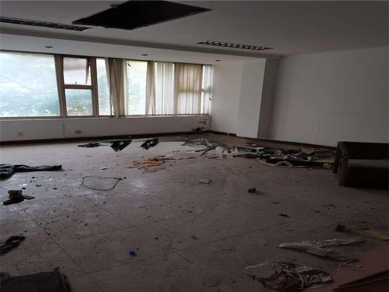 梓園路428號法拍房1棟303房，304房，305房