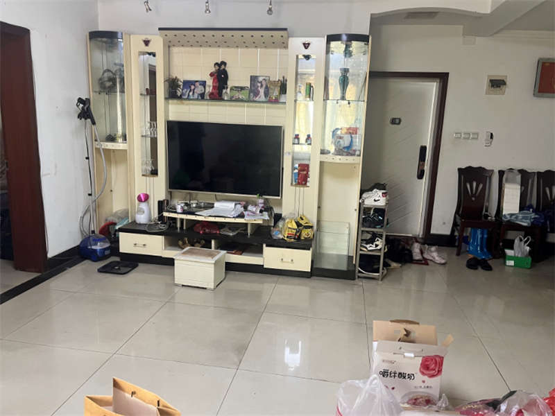 中南汽車世界K小區(qū)法拍房K03、K04棟312室