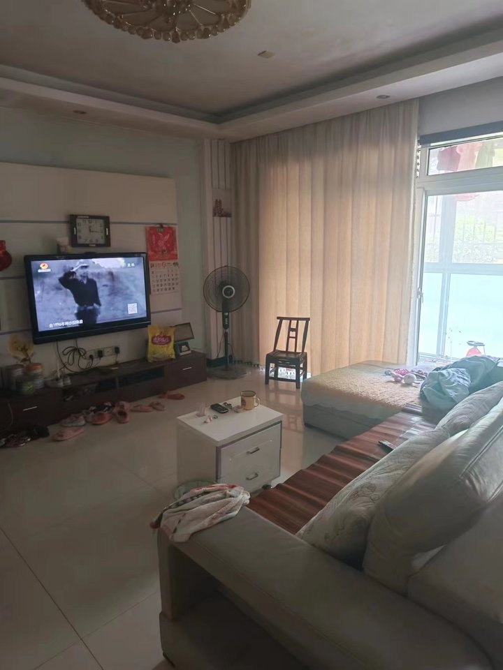 麓山潤城法拍房5棟101、103號