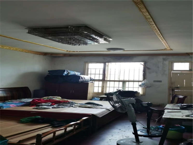 金井社區(qū)金長路58號法拍房101室、102室、201室、202室、301室、302室