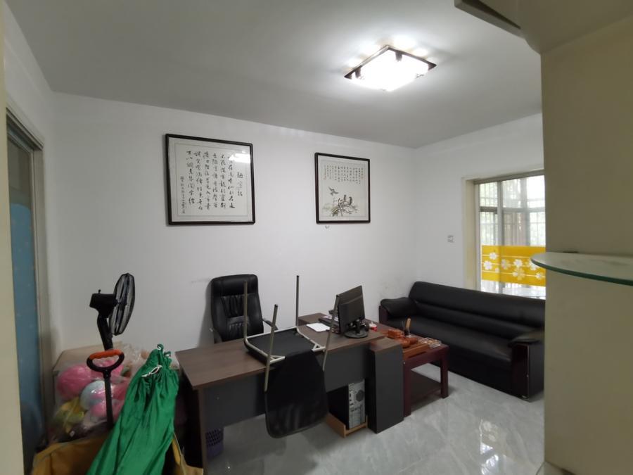 香海西岸法拍房B01、02、03棟208房