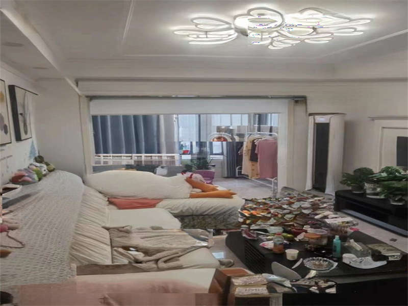 明昇壹城（明昇時(shí)代廣場）法拍房04地塊14棟1801號（雙學(xué)區(qū)）