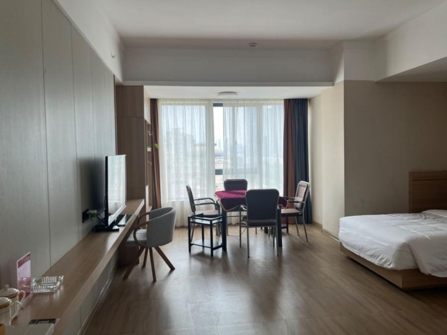 湖南華?。ɑ鹧骈_(kāi)發(fā)區(qū)二片）法拍房1棟703號(hào)