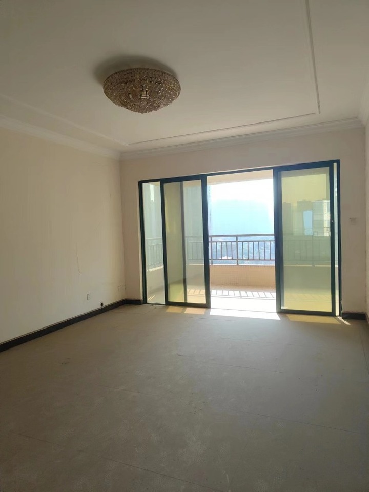 富基世紀(jì)公園法拍房17、18棟1502室