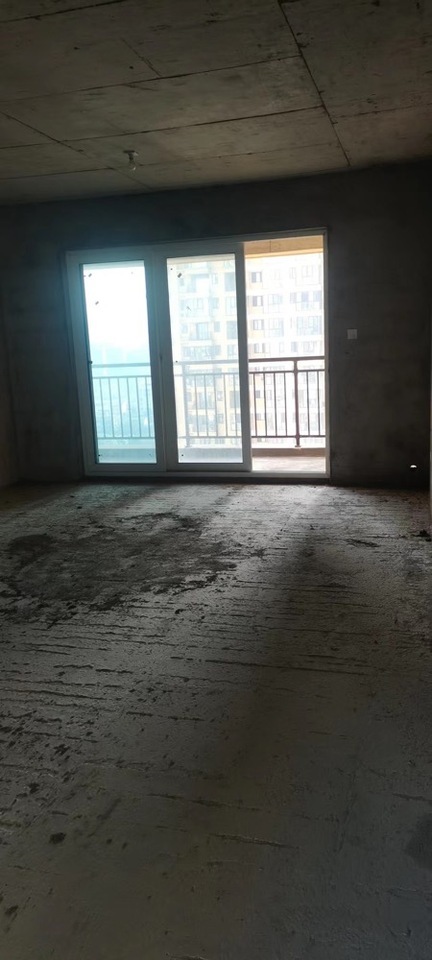 富興悅府（富興學(xué)府名?。┓ㄅ姆?#棟1805室