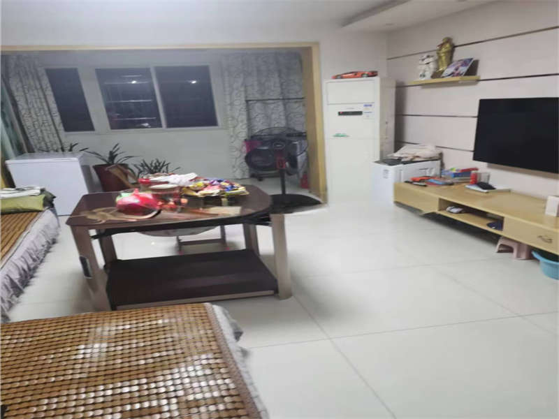 景環(huán)小區(qū)法拍房B3、B4棟203房