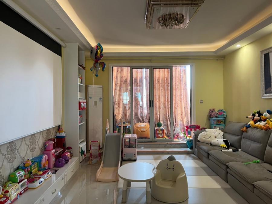 五礦萬境水岸和苑法拍房8棟3302號（雙學(xué)區(qū)）