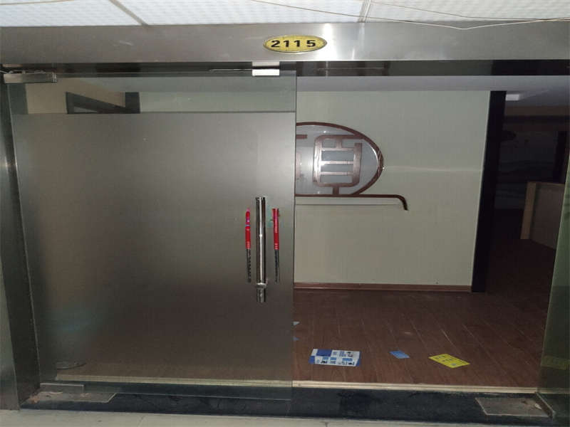 新時代商務(wù)廣場法拍房2114、2115號