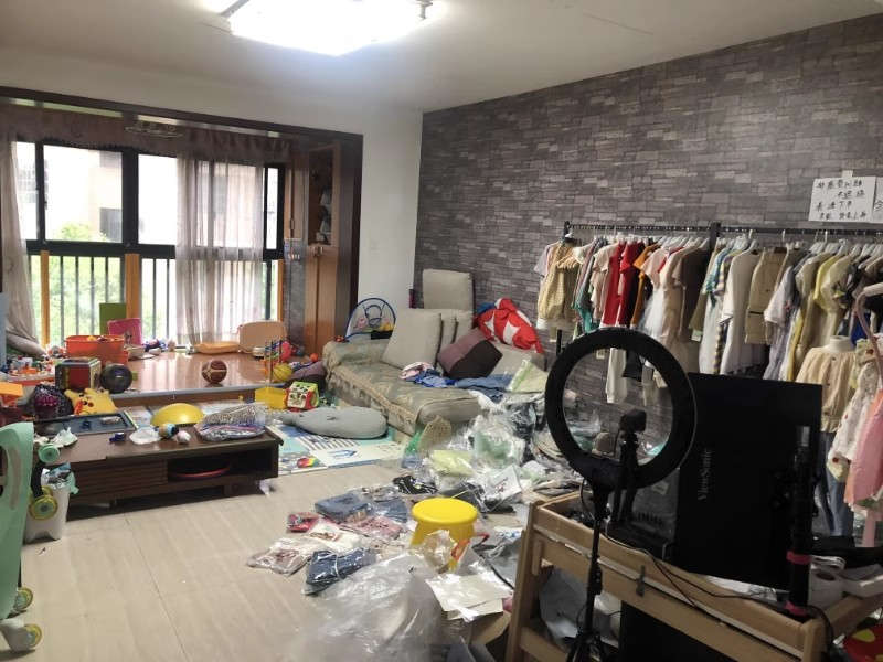 三江花中城法拍房18、19棟406