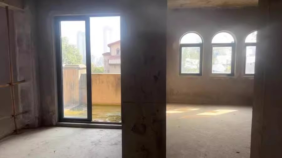 深業(yè)堤亞納灣（沙河城）法拍房7-6棟102（雙學(xué)區(qū)）（別墅）