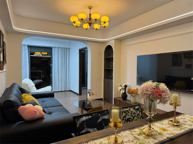 （首付6萬(wàn)）明發(fā)國(guó)際城一期5棟7樓