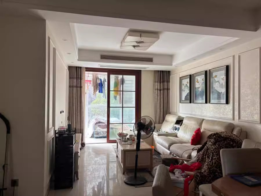 芙蓉萬國(guó)城MOMA（卓越匯富苑）法拍房11棟204號(hào)房