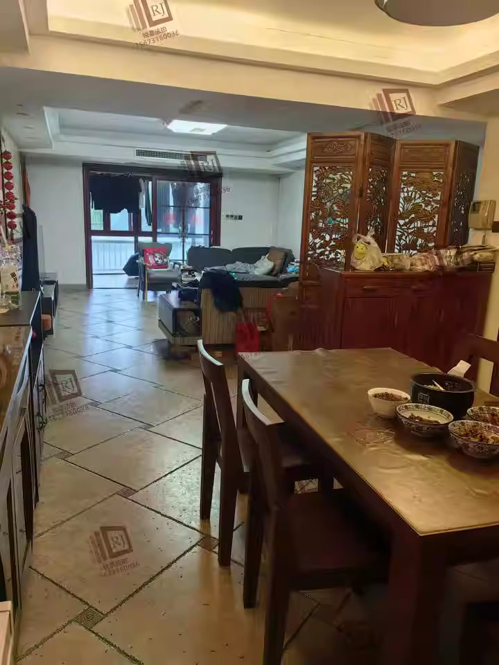 金色比華利（馬欄山新時代廣告文化園）法拍房4棟504