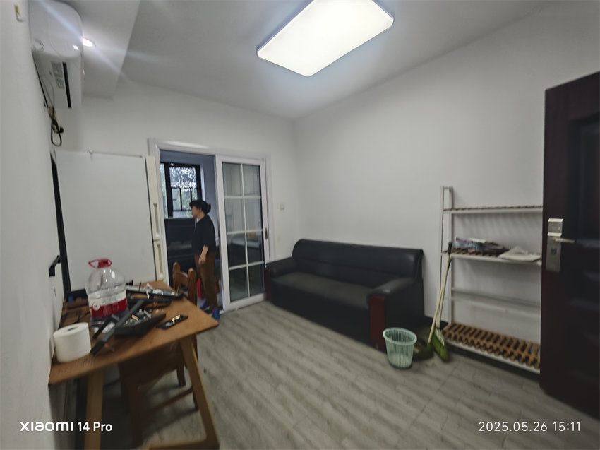 曠遠(yuǎn)洋湖18克拉（曠遠(yuǎn)畫境美苑二期）法拍房10棟205房及其室內(nèi)物品