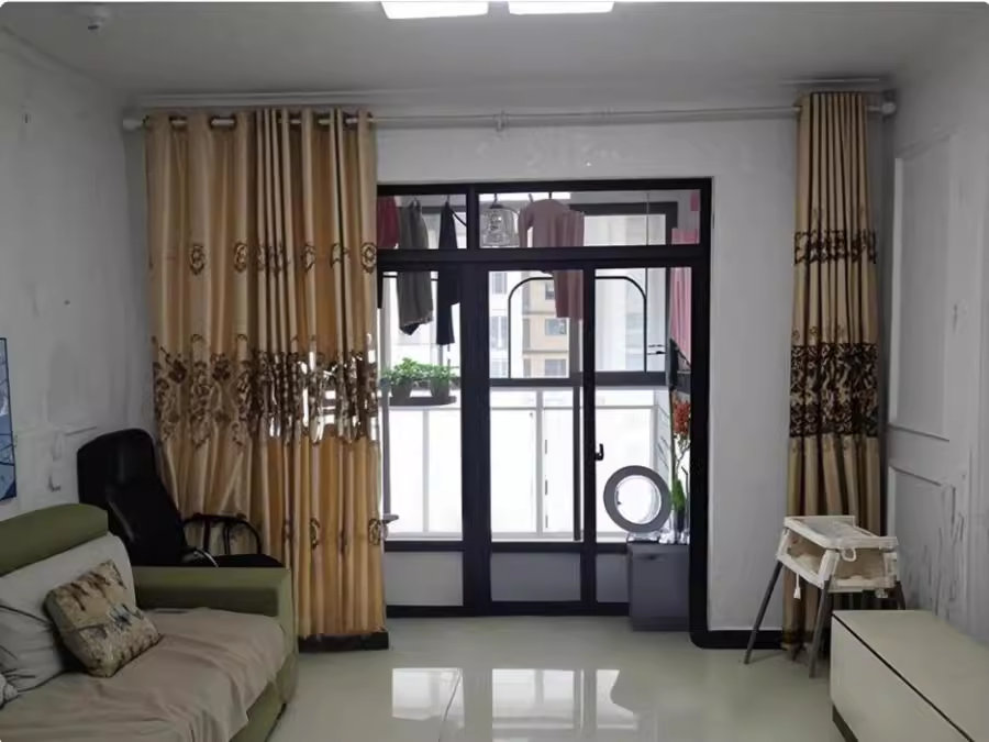 （7折）東瀾灣嘉園高層法拍房2棟1103號房屋及室內(nèi)部分家具家電