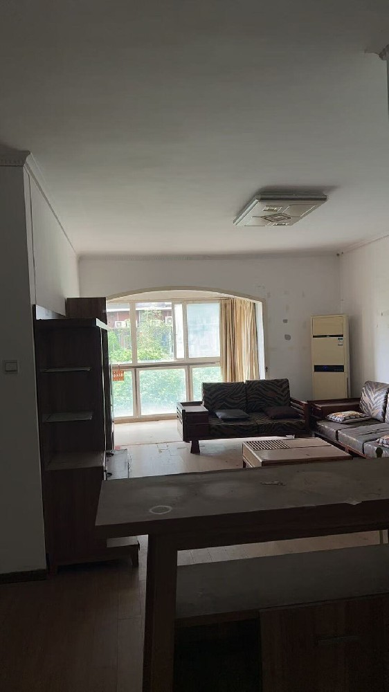 格藍(lán)康都法拍房1、2、3、4棟及地下室、裙樓217號(hào)房屋