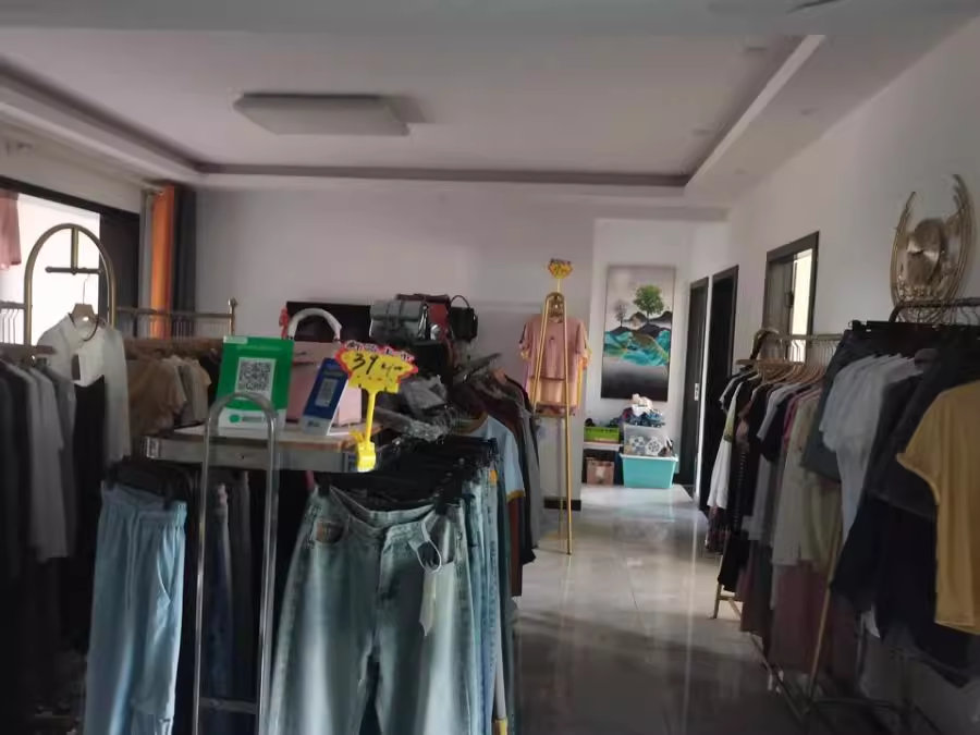 （頂級(jí)中學(xué)）江山帝景哈佛五期法拍房D3棟401房