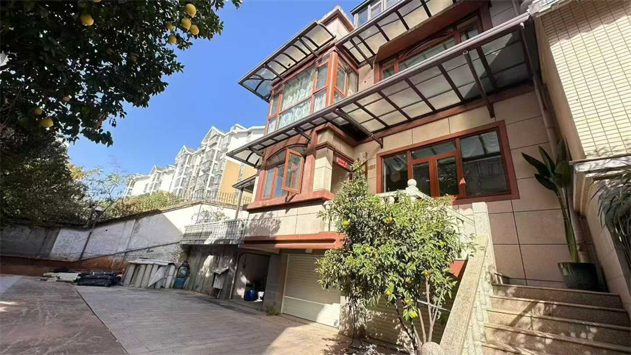 （6.5折精裝別墅）馨苑法拍房9棟101號房及室內(nèi)家具家電