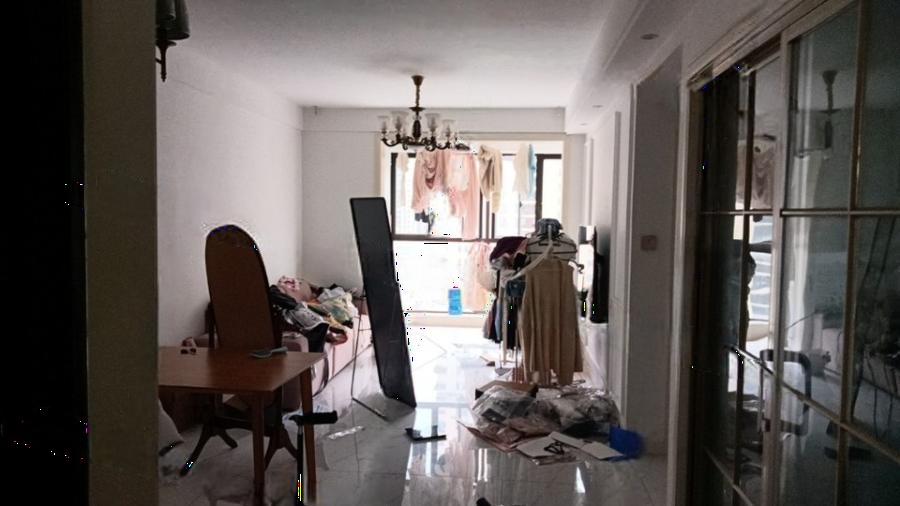 芙蓉萬國(guó)城MOMA（卓越匯富苑）法拍房15棟1803號(hào)及室內(nèi)物品