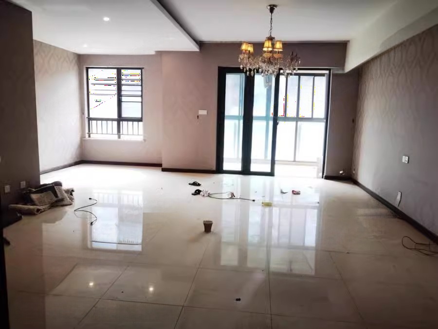 綠地公館（綠地名?。┓ㄅ姆?棟301房